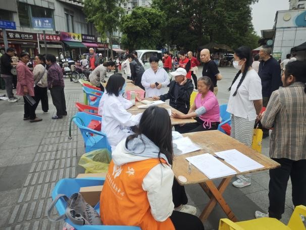 “‘救’在身边·便民同行”公益服务主题活动顺利开展